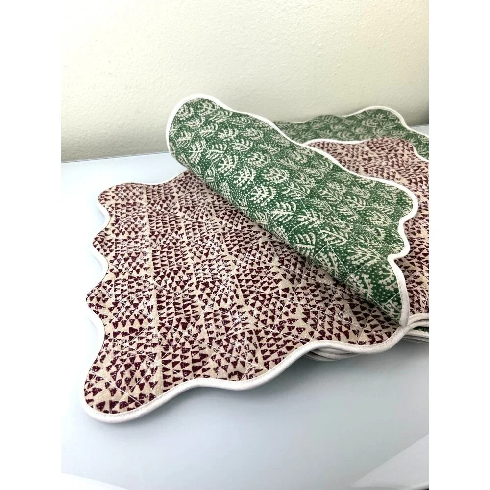 Threshold Reversible Fabric Placemats Scalloped Edge Green Maroon Set 6 NWT